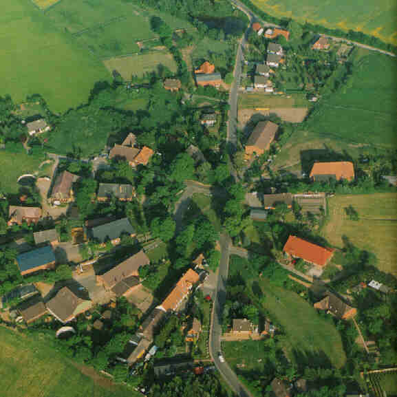 Der Dorfkern aus der Luft